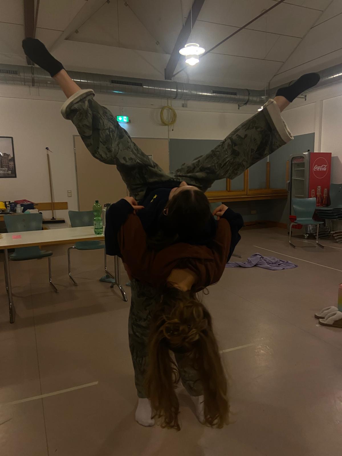 c9dd92a8-c654-48bf-9d54-1536bc894bdc