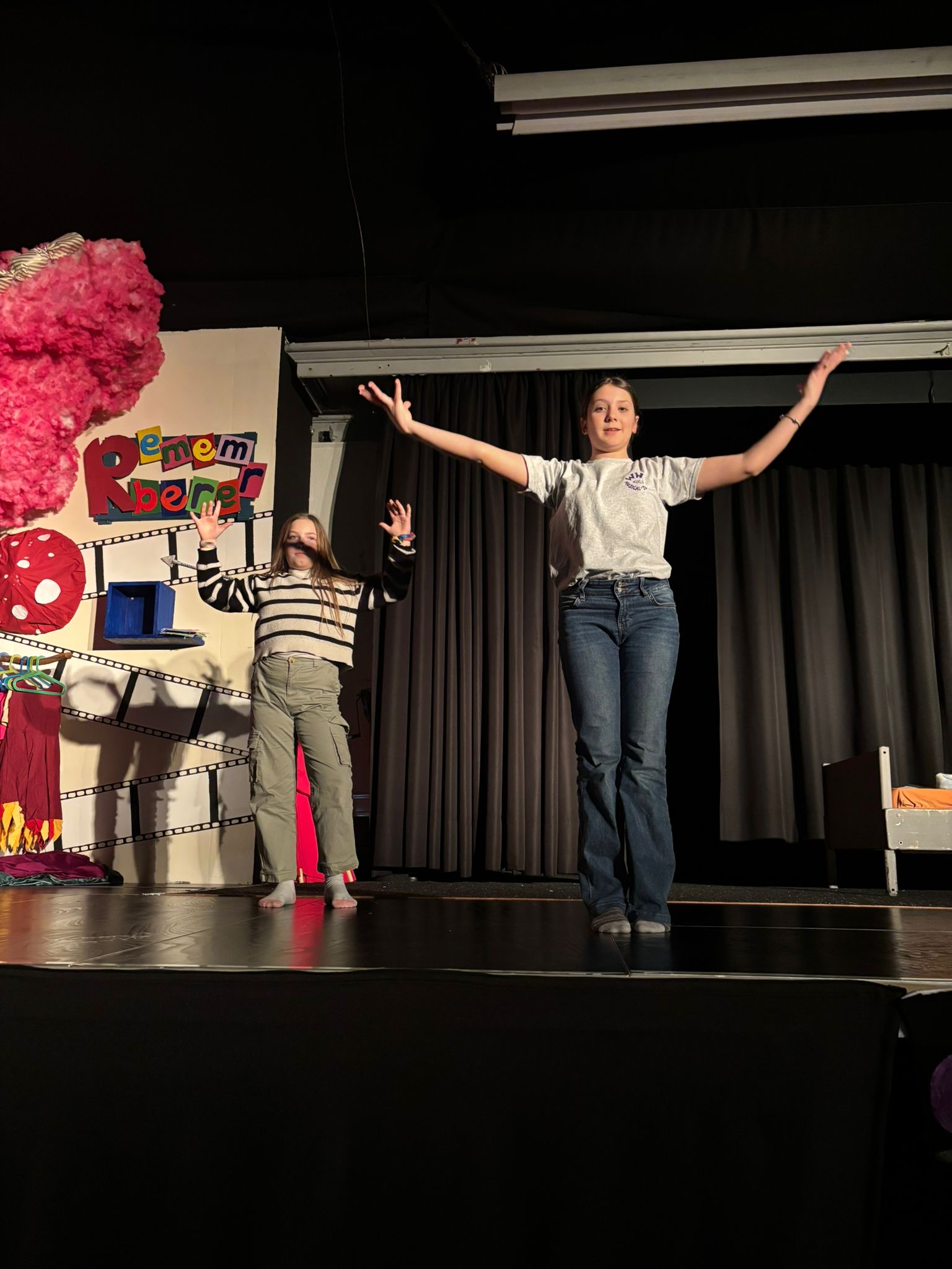 e2b786a5-b7a7-40e8-8b8b-2c35b63cfaea